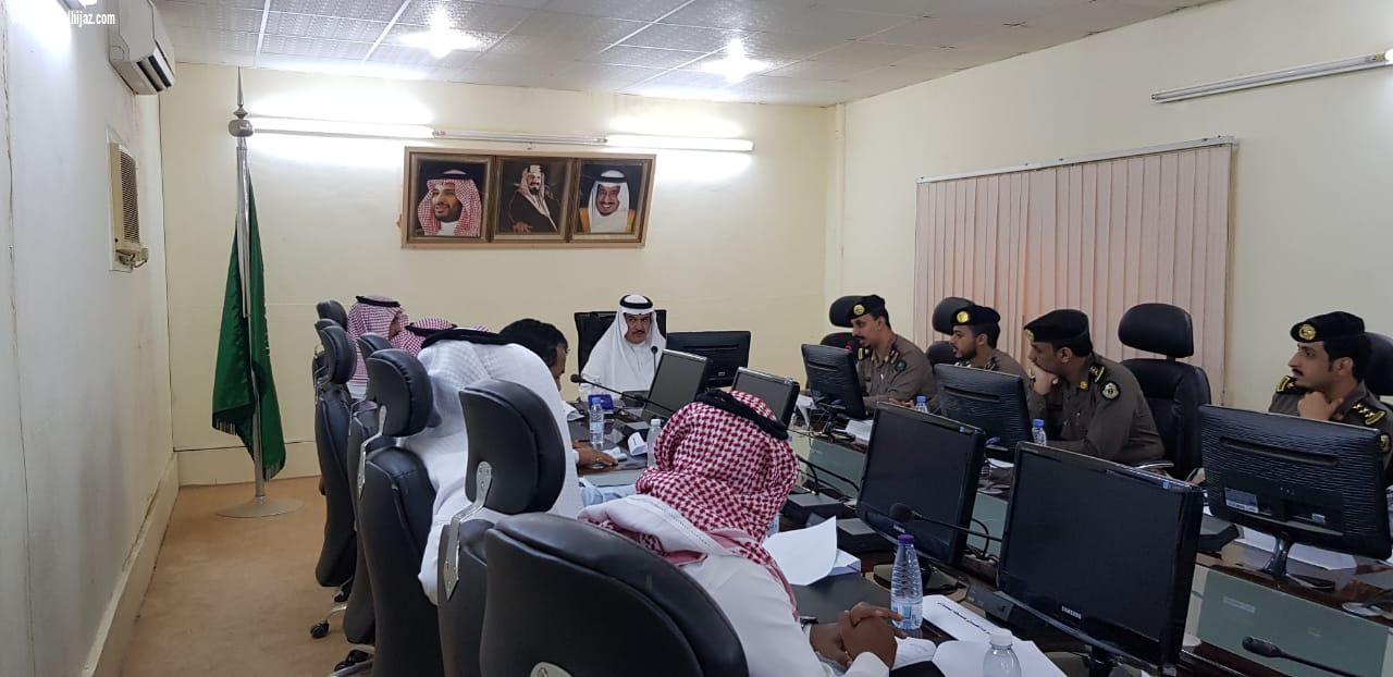 محافظ محافظة الطوال يرأس اللجنة الفرعية للدفاع المدني