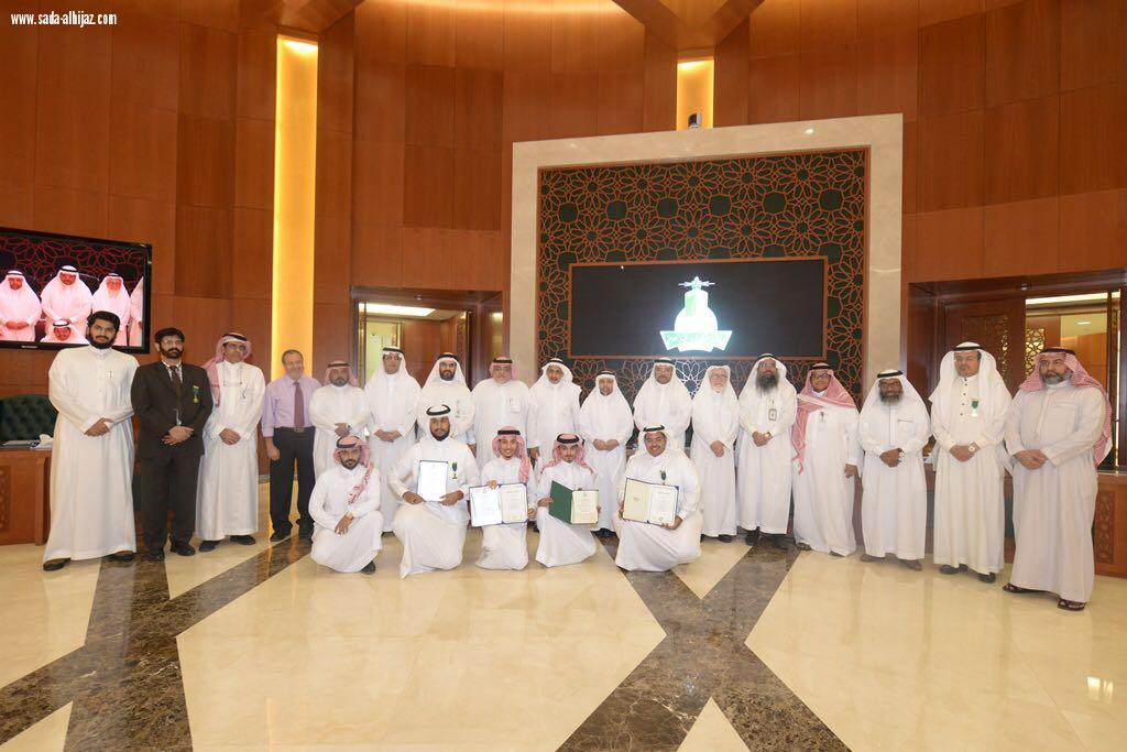 معالي المدير يكرم الفائزين في معرض سيئول الدولي للاختراعات 