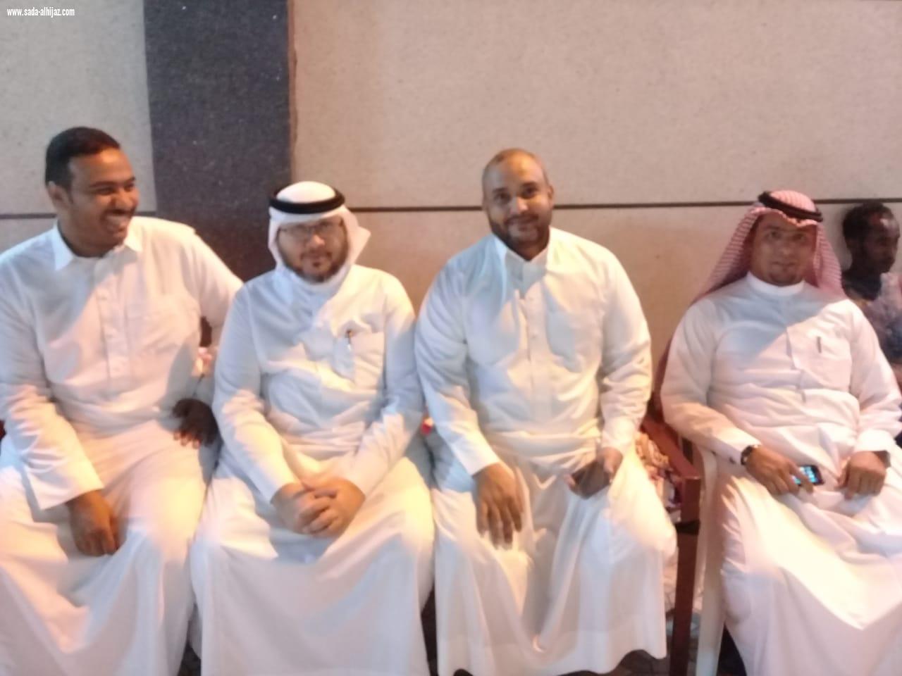 شيخ شمل آل عيسى بني حمد يكرم ابنائه بحضور المشايخ واعيان محافظة الطوال