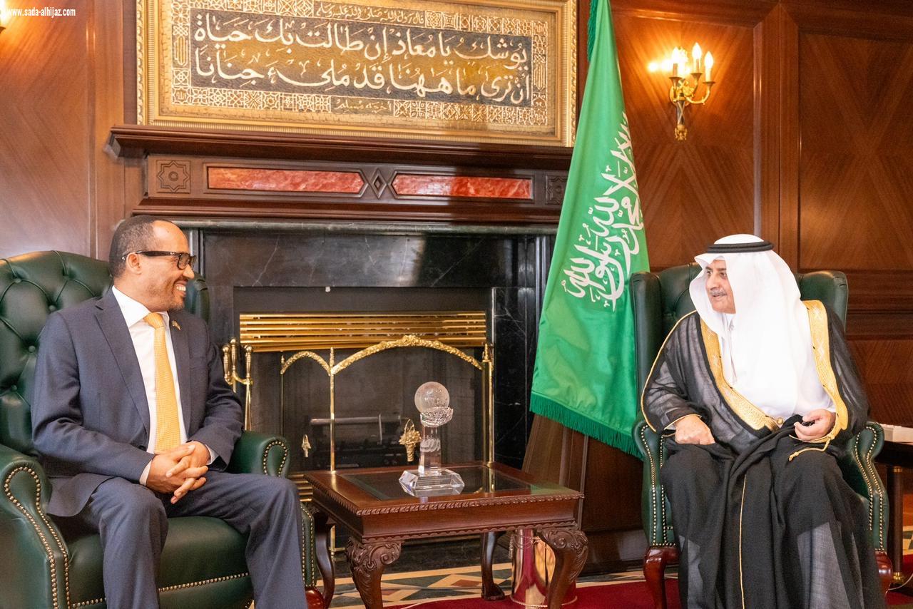 أمير تبوك يرأس اجتماع لجنة الدفاع المدني الرئيسية بالمنطقة  / أمير تبوك يستقبل سفير جمهورية إثيوبيا لدى المملكة 