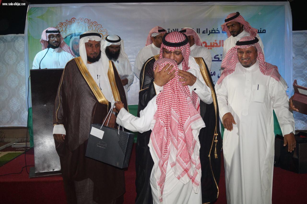 ابتدائية خضراء الخلفة  تحتفي بتقاعد المعلم عيسى مسملي بعد 37 عاماً من العطاء