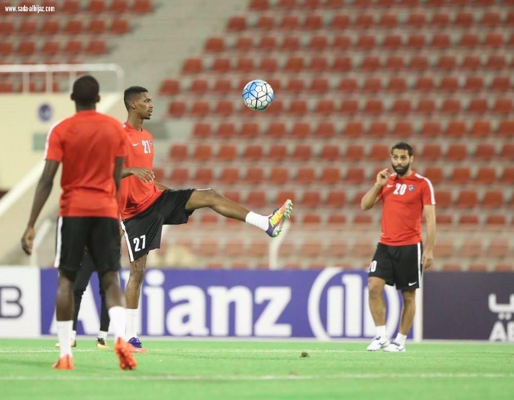 الهلال يقفل صفحة تحضيراته الميدانية لمواطهة بيروزي الإيراني غداً