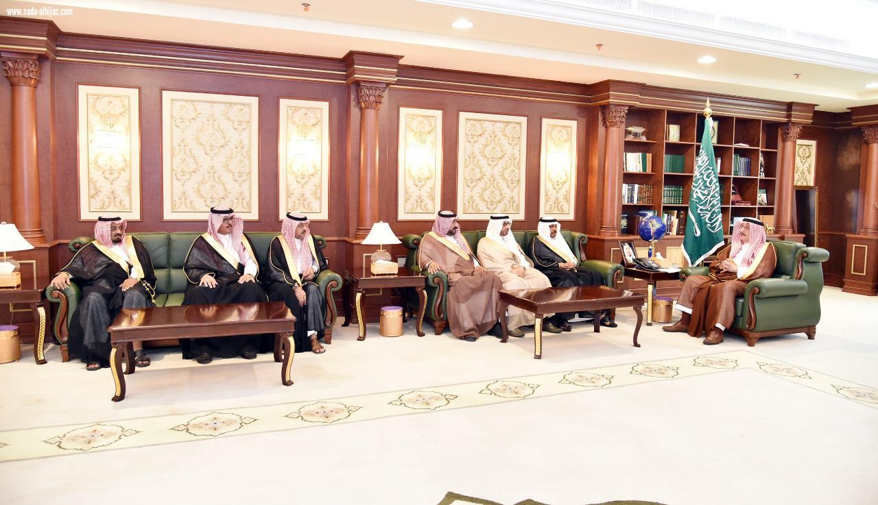 أمير منطقة جازان يستقبل المحافظين المهنئين بشهر رمضان المبارك