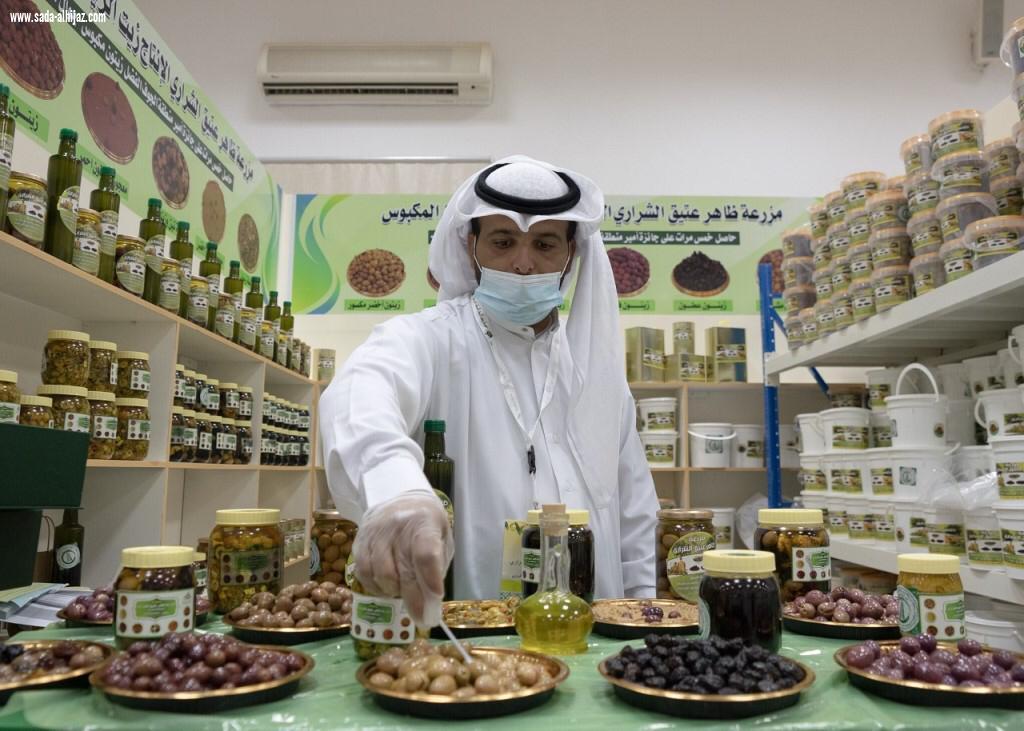 أكثر من 6 آلاف زائر لمهرجان زيتون الجوف الدولي خلال الثلاثة أيام الأولى مع تطبيق الإجراءات الاحترازية