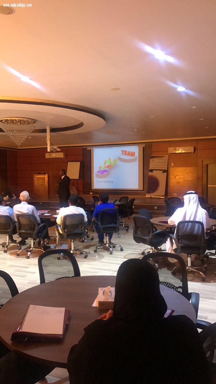اختتام دورة قواعد مكافحة العدوى بمستشفيات تبوك