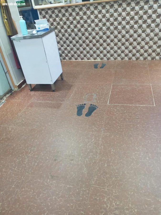 شددت على الالتزام بالتباعد الاجتماعي في المراكز التجارية بلدية مركز السهي تنفذ جولات لمتابعة الإجراءات الاحترازية وتغلق 4 محلات