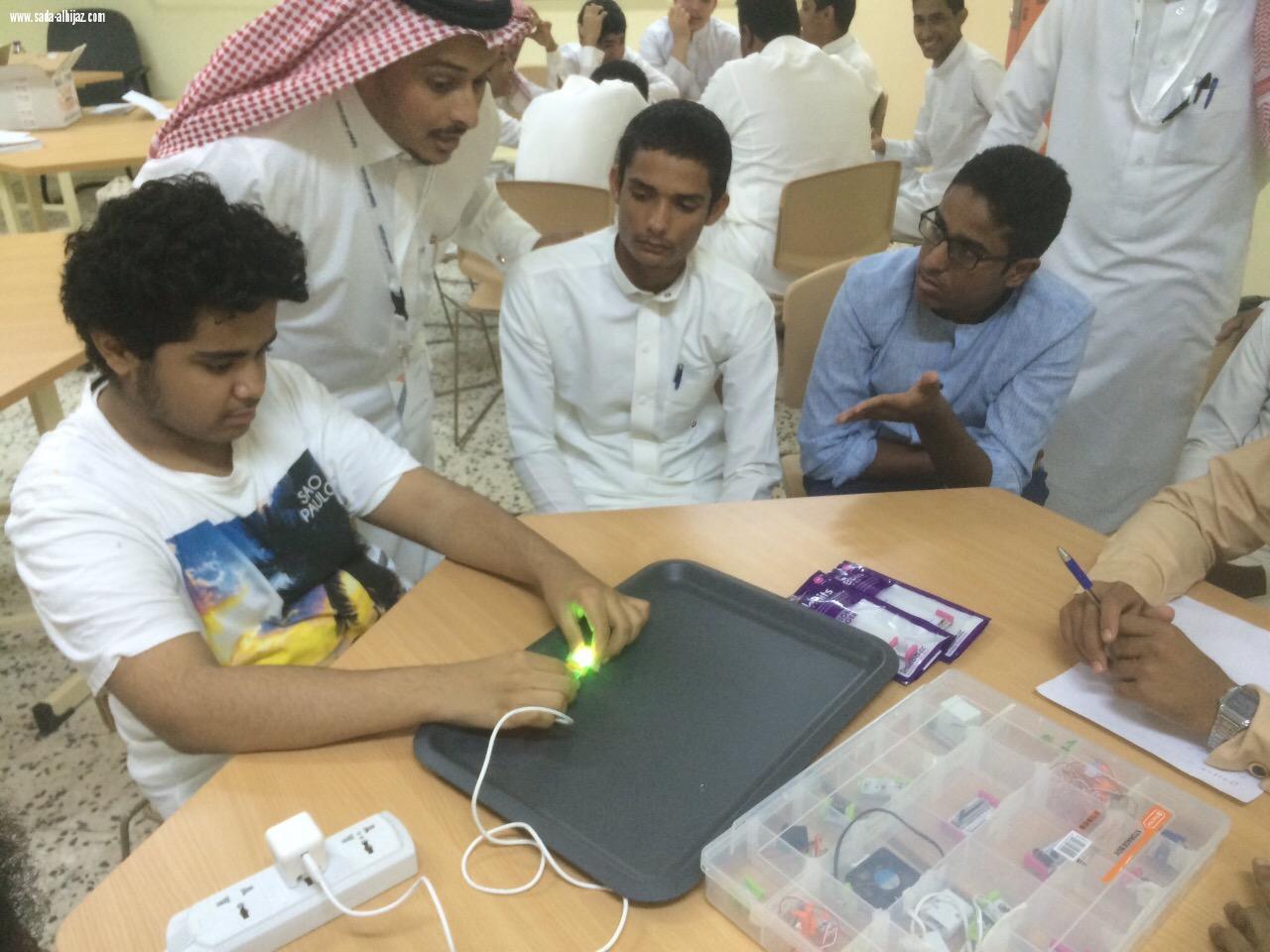 مواهب واعدة تكتشفها حاضنة  أكتشاف المعرفية