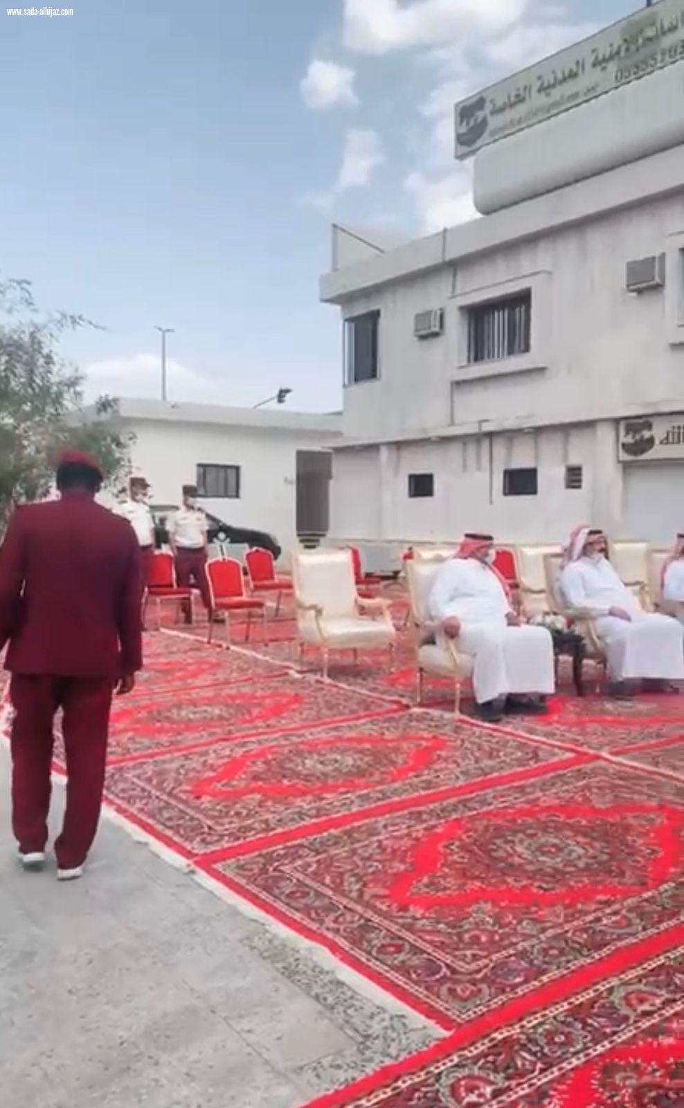 مراكز الاحياء تكرم أبطال الصحة والحراسات الأمنية وتزرع (91) شتلة