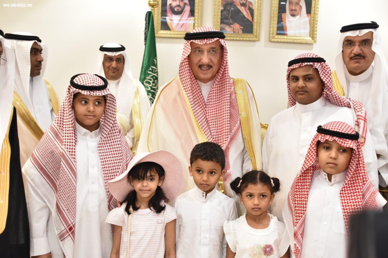 سمو أمير منطقة جازان يستقبل المهنئين بعيد الأضحى المبارك