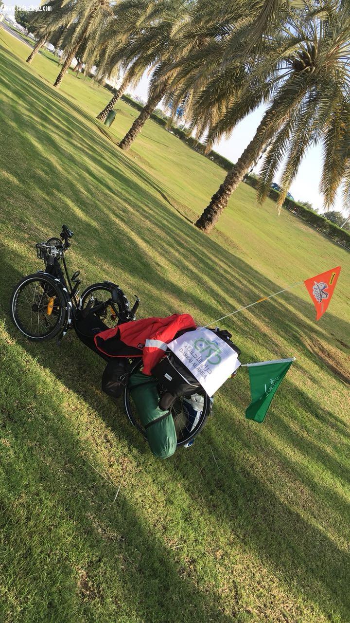 شبكة نادي الصحافة السعودي تستضيف أول رحالة عربي يقطع دول الخليج بدراجته في ستة أيام