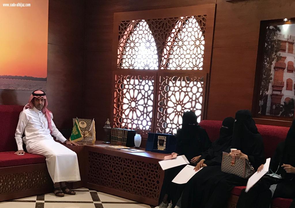 طالبات الكلية التقنية الموهوبات، يَزرْنَ جمعية الثقافة والفنون بجدة 