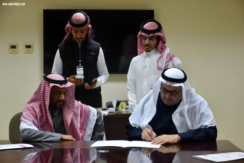 أمانة الطائف تعقد عدة اتفاقيات لليوم العالمي للتطوع .