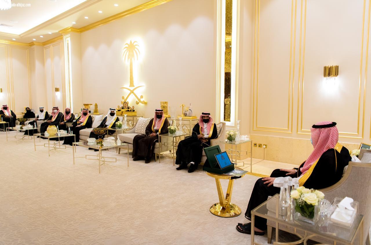 سمو أمير الباحة ..  يستقبل رئيس واعضاء مجلس إدارة غرفة الباحة المشكل حديثاً .. ويدشن استراتيجية الغرفة الجديدة وموقعها الالكتروني