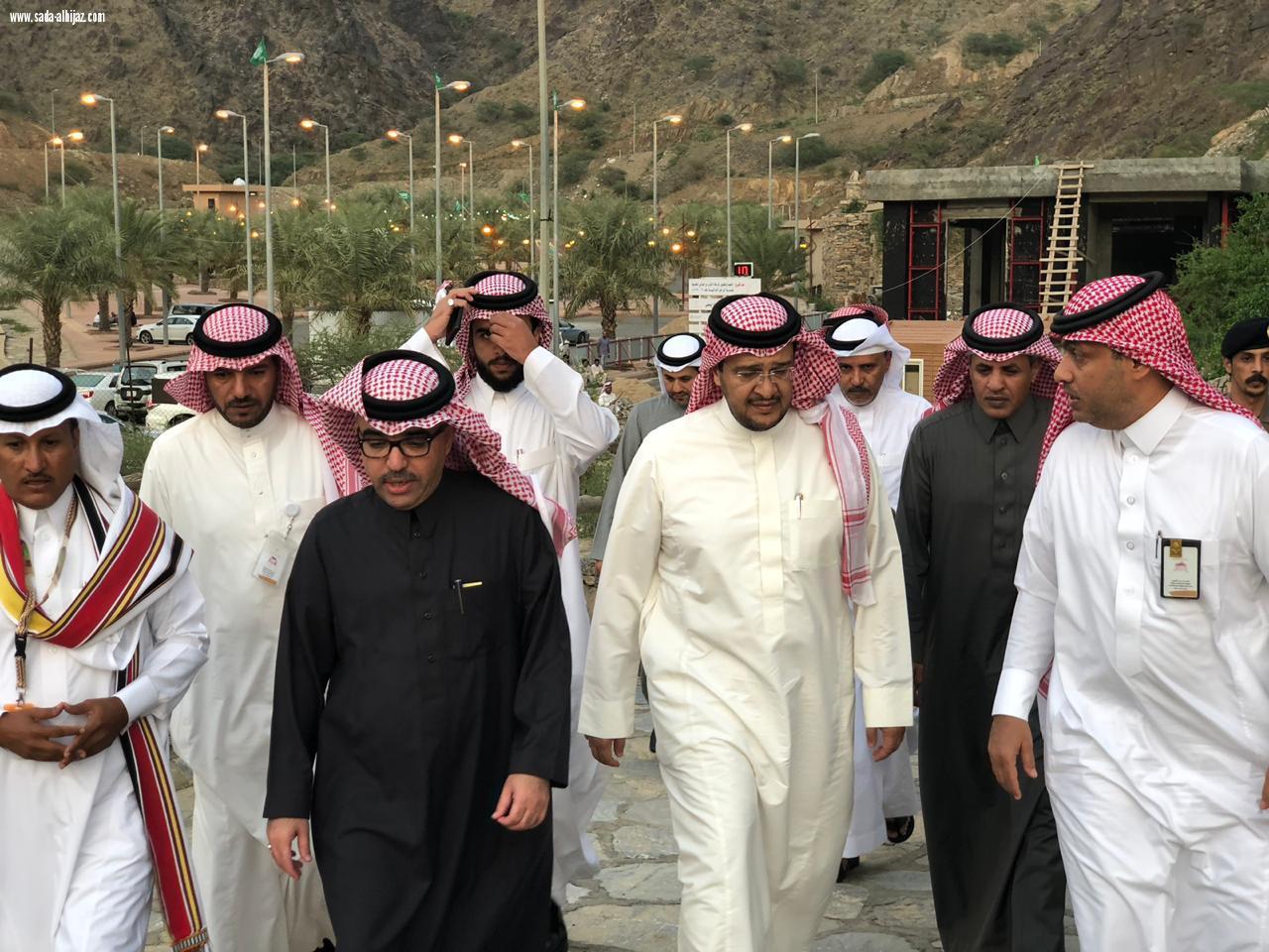 رئيس المنظمة العربية للسياحة يزور كهوف شذا وذي عين  التراثية