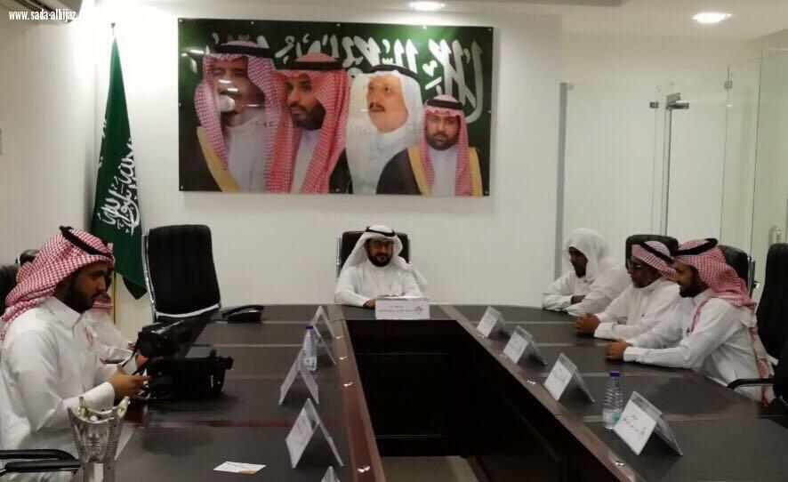 رئيس جمعية بناء وتنمية يستقبل الدكتور العتيق في مقر الجمعية بجازان