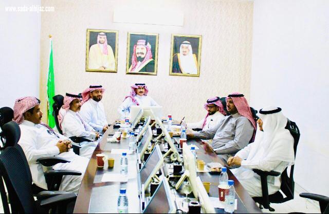 المجلس البلدي بمحافظة الطوال يناقش زيارات  القرى للقاء المواطنيين