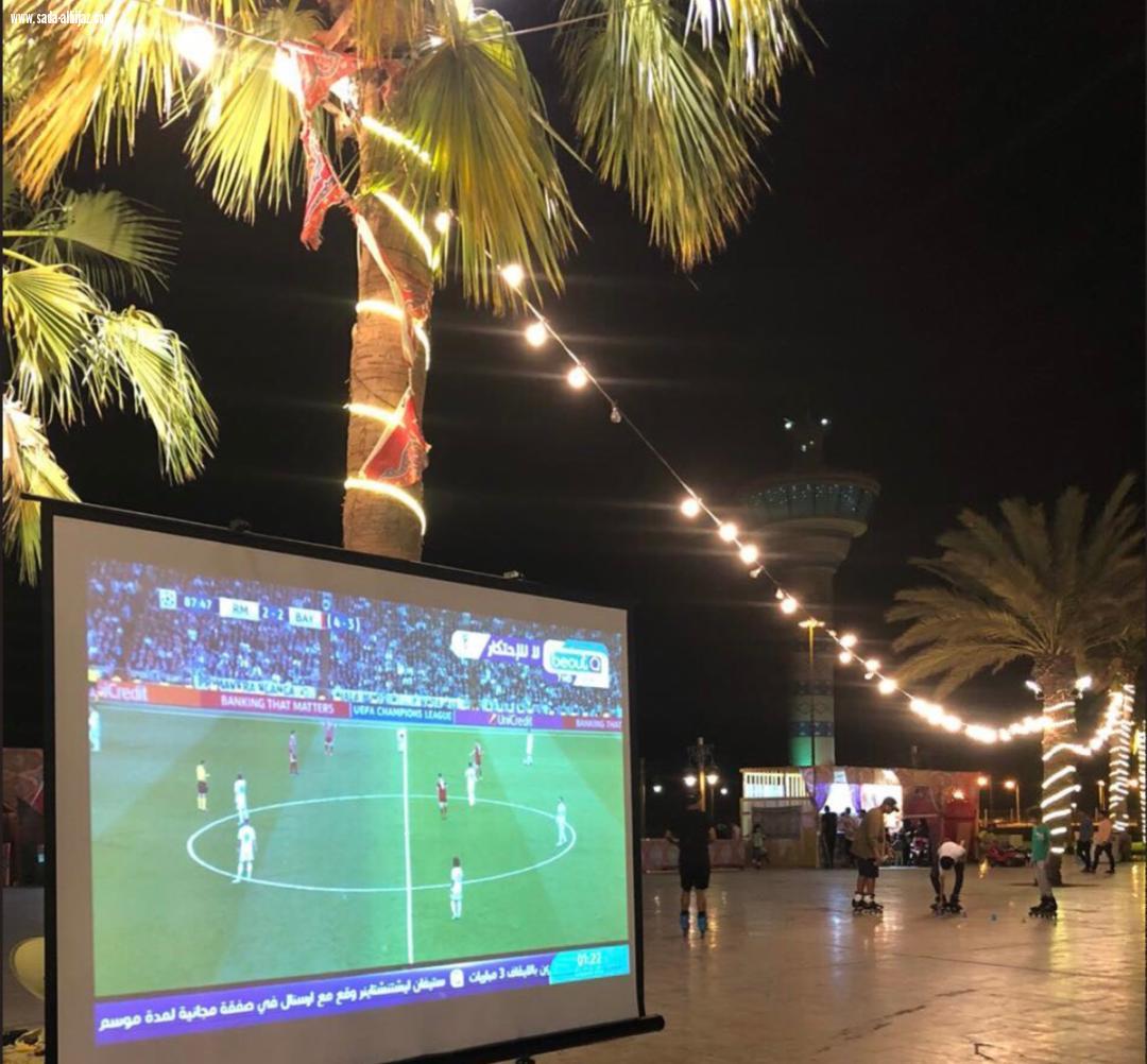 دعماً للأخضر.. بلدية ينبع تجهز شاشتي عرض بالمنطقة التاريخية.