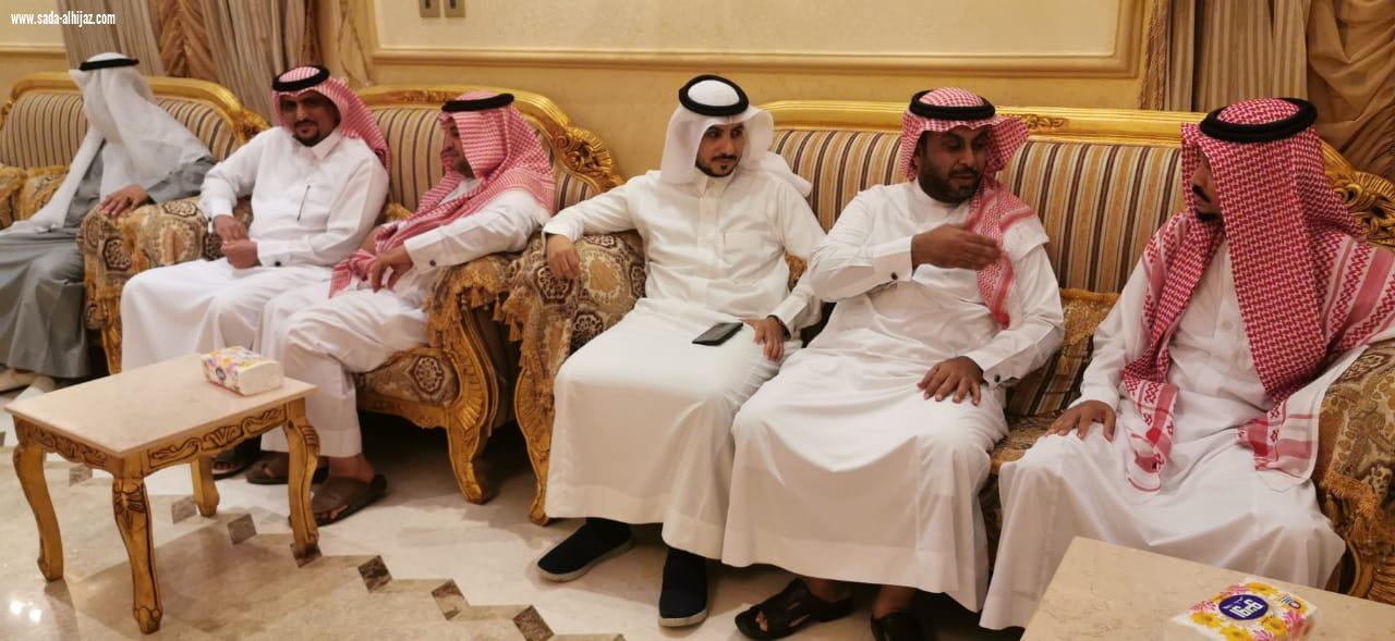 شيخ شمل آل عيسى بني حمد وشيخ الطواهرة آل ناشب يقيمون مأدبة عشاء بمناسبة شفاء الدكتور عبدالرحمن ناشب