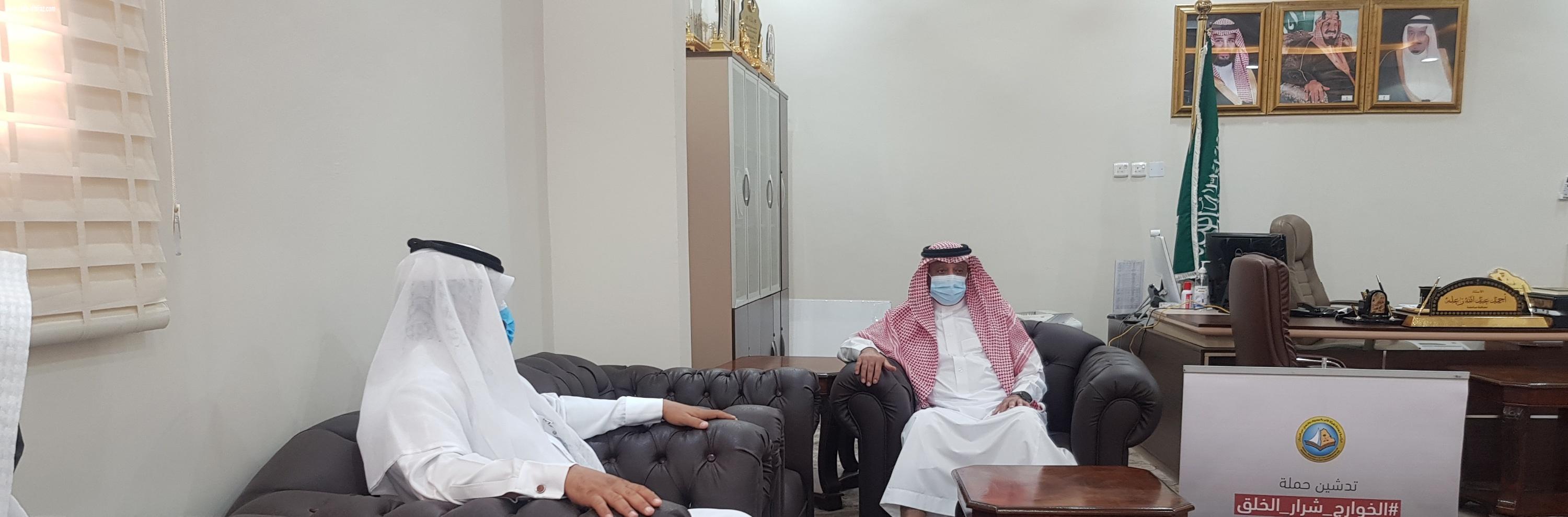 تهدف للتوعية والتحذير من خطر الخوارج وجماعة الإخوان والسروية والقطبية والجماعات المنحرفة والضالة محافظ صامطة يدشن حملة الخوارج شرارالخلق