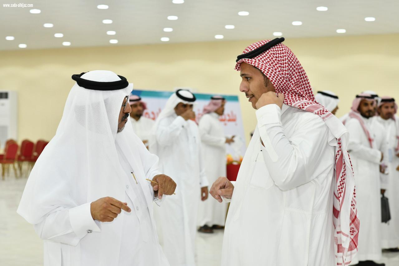 مدير تعليم محايل ووفد من الموهوبين في زيارة لمهرجان التميز والإبداع بالمجاردة