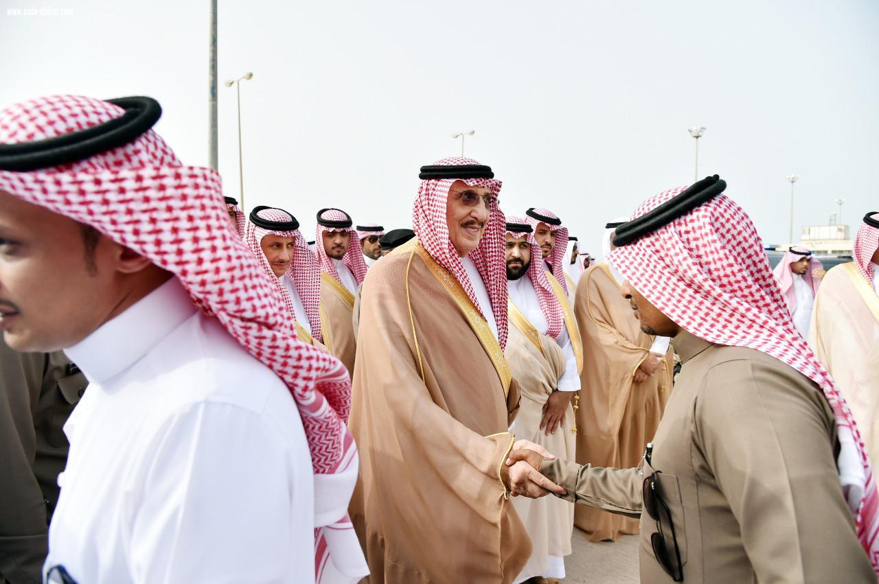 أمير منطقة جازان يلتقي مشايخ وأهالي فرسان 