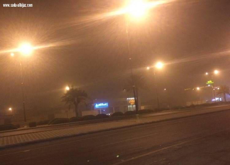 غبار كثيف يغطي سماء حائل  والمدني يحذر  من موجة أتربة على بقعاء