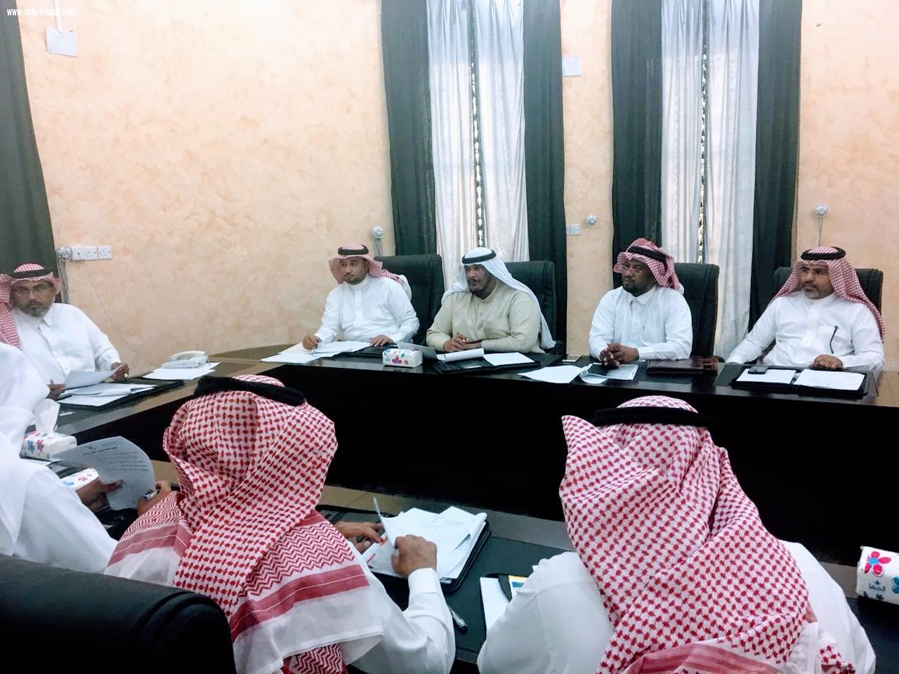 بلدي السهي يناقش انارة طريق الوحش الدريعيه ويطلع على تجهيزات البلدية لعيد الفطر