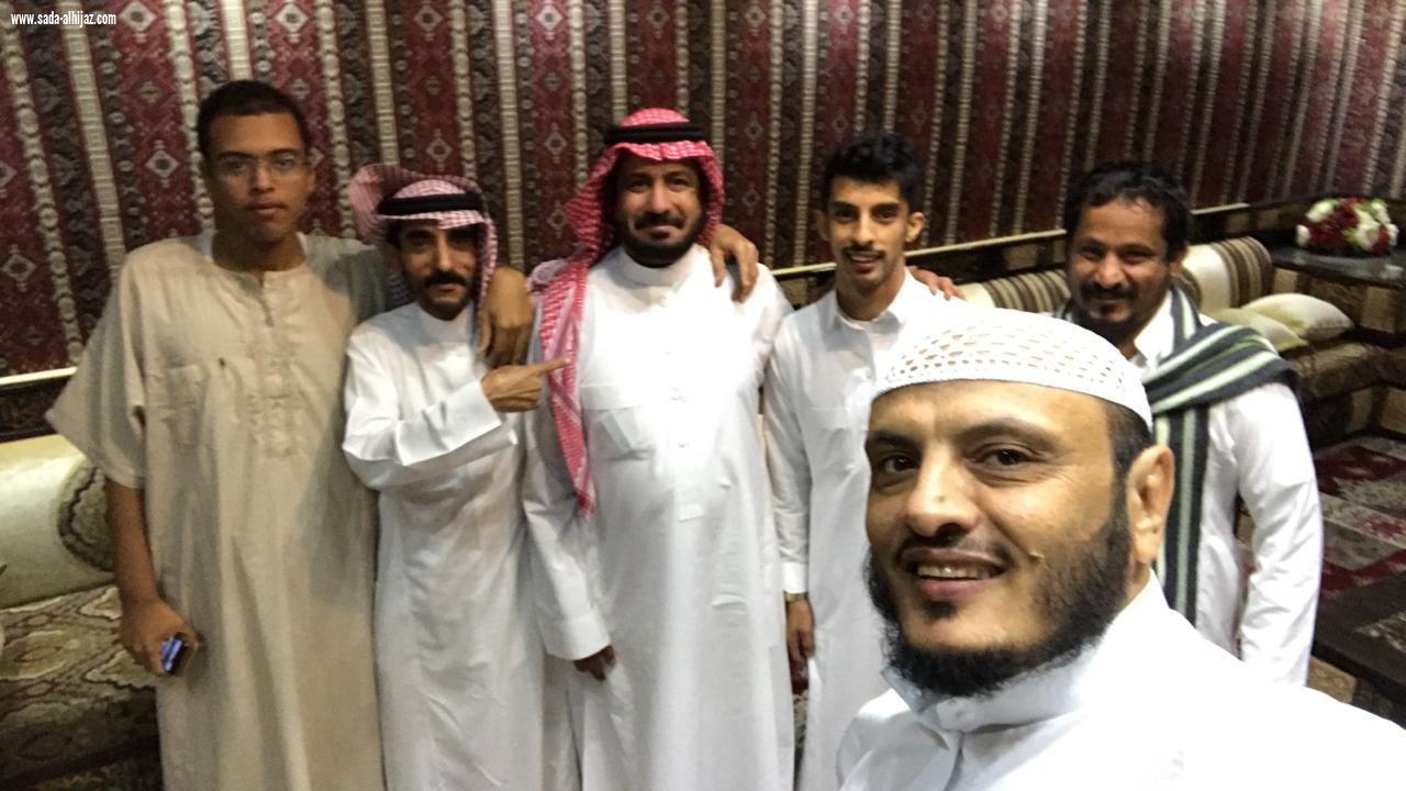 ابن حوقان والدوسي يقيمان مأدبة سحور لزملائهم الإعلاميين 