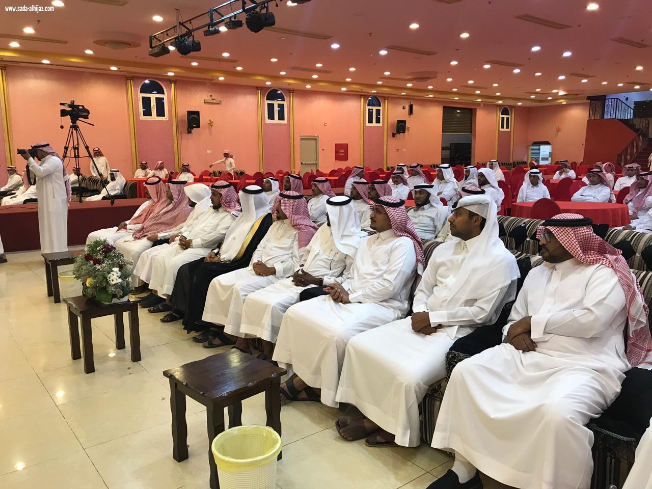 بالصور مدير مكتب تعليم صامطة يرعى حفل تكريم المشرفين التربويين والمرشدين الطلابيين المتقاعدين