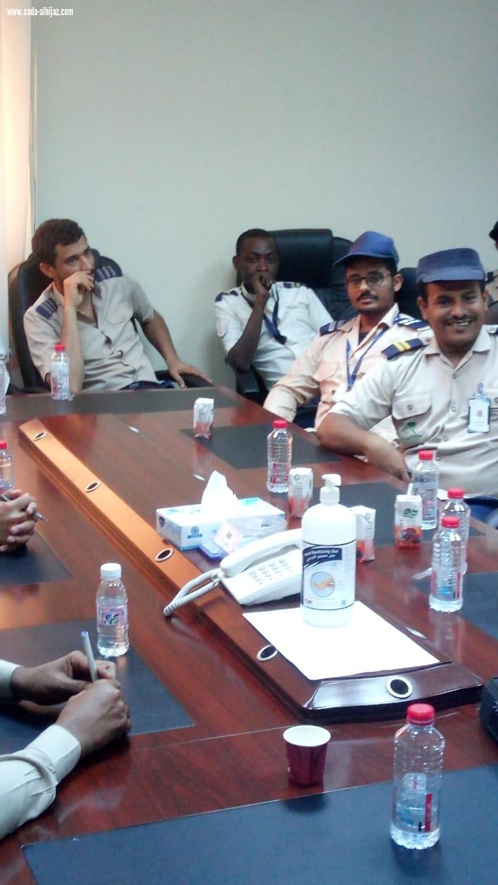 دورة فن التعامل مع الجمهور لمنسوبي الأمن والسلامة بمستشفى أحد المسارحة العام