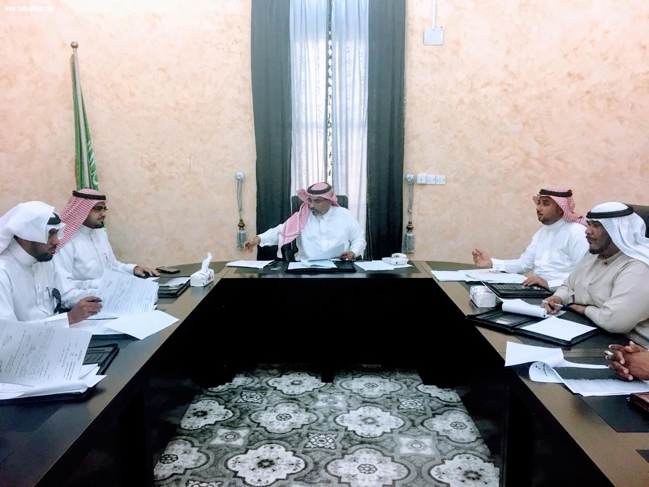 بلدي السهي يناقش انارة طريق الوحش الدريعيه ويطلع على تجهيزات البلدية لعيد الفطر