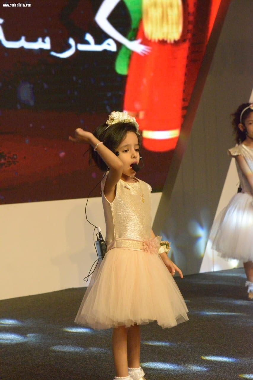 تعليم جدة يشارك بأجنحة وأركان تفاعلية وعبر اوبريت وطن للمجد في معرض جدة الدولي للكتاب