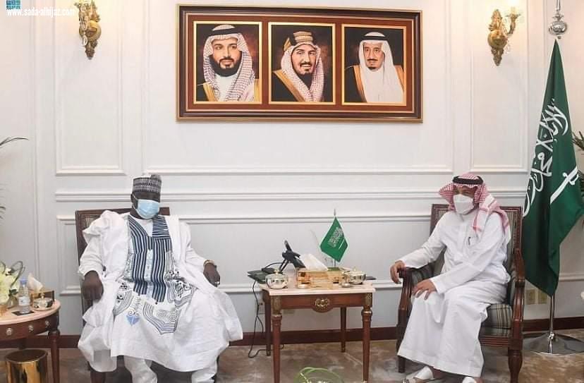 مدير فرع وزارة الخارجية بمكة المكرمة يستقبل القنصل النيجيري