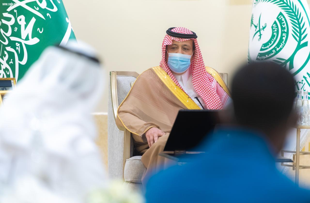 سمو أمير الباحة .. يستقبل رئيس نادي قلوة الرياضي .. ويكرّم بطل اختراق الضاحية الثالث على مستوى المملكة