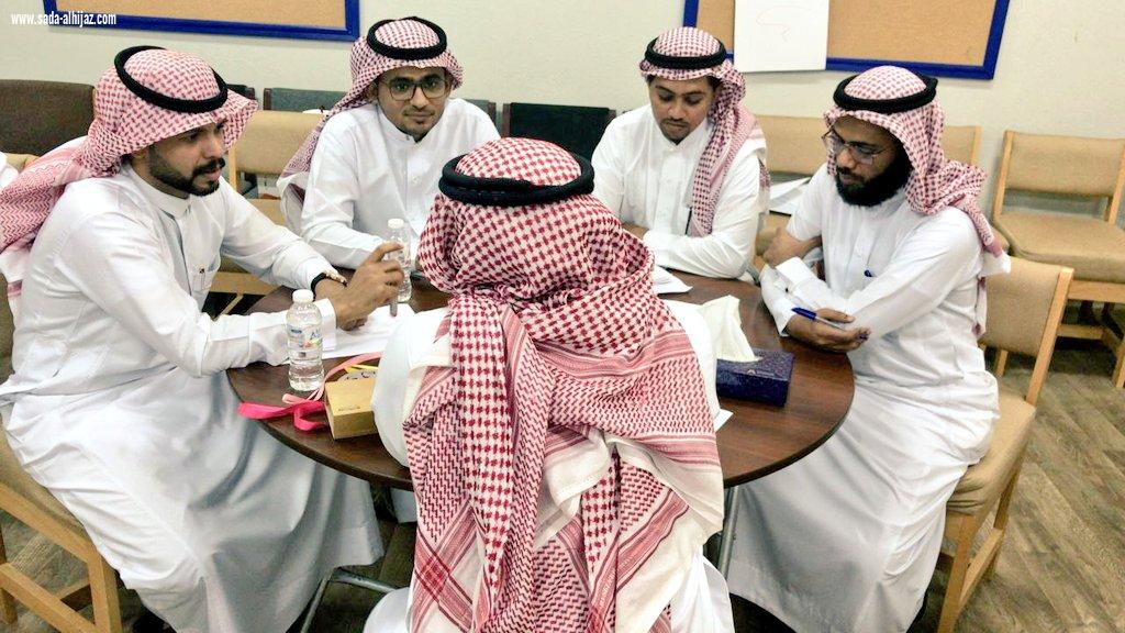 بحضور مدير إدارة التدريب والإبتعاث بتعليم جازان مكتب تعليم صامطة يختتم برامج التدريب الصيفي للأسبوع الثاني
