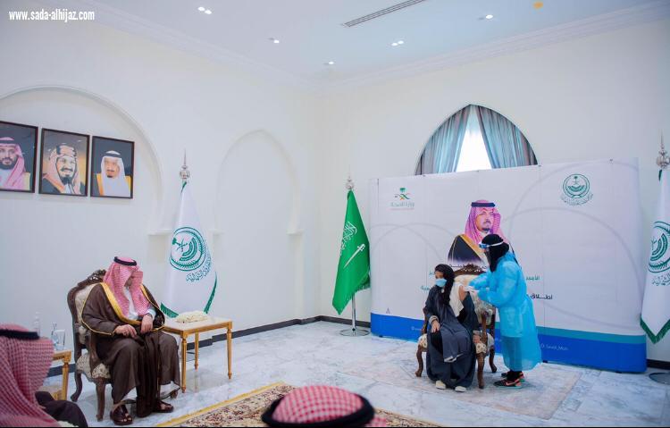 سمو أمير الحدود الشمالية يدشن حملة تطعيم الإنفلونزا الموسمية بالمنطقة