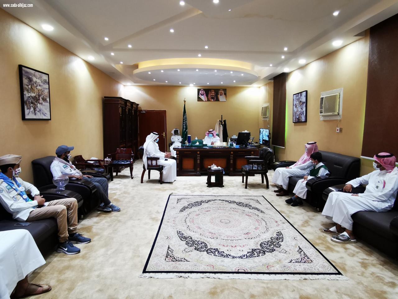 بحضور لمحافظين و مدير التعليم مكاتب تعليم صبيا العشرة تدشن فعاليات اليوم الوطني 90 عن بعد