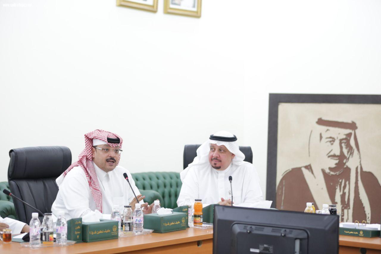 محافظ الكامل يعقد إجتماع لجنة التنمية السياحية الثالث بالمحافظة