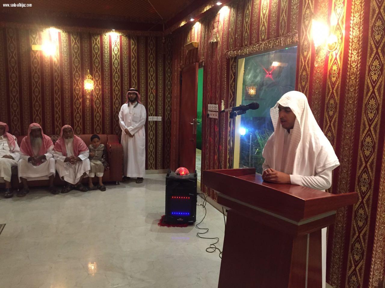 بالصور الظافري يفتتح ملعب الأسطورة بالبديع والقرفي ويحظى تكريم خاص