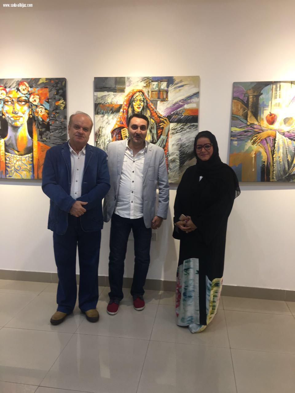 افتتاح معرض مسارات تشكيلية