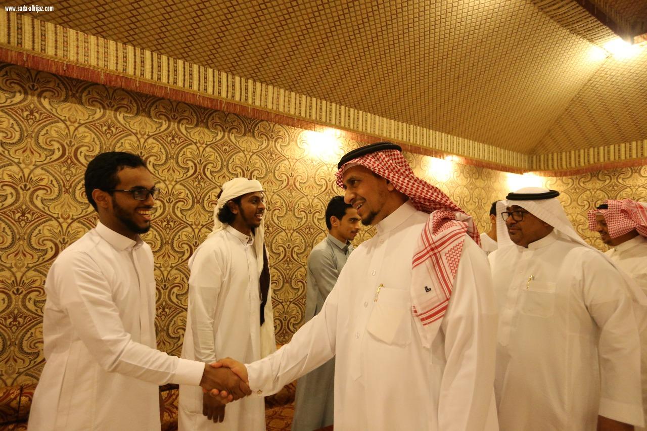 مدير تعليم جازان يتفقد أندية الحي ويطلع على خدماتها واحتياجاتها