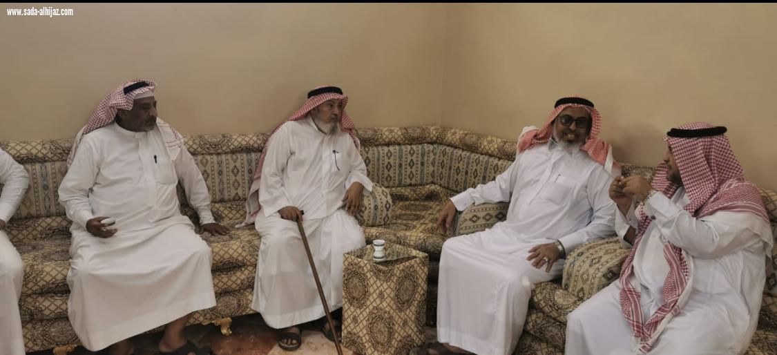 شيخ شمل آل عيسى بني حمد وشيخ الطواهرة آل ناشب يقومون بزيارة شيخ شمل آل مشهور بعد عودته من الرياض