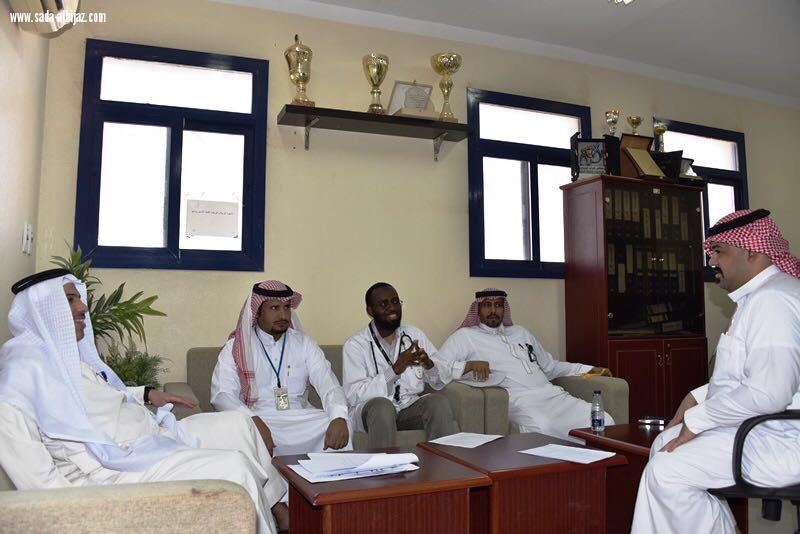 صحي هديب يزور المدارس لتطبيق عمل الصحة المدرسية