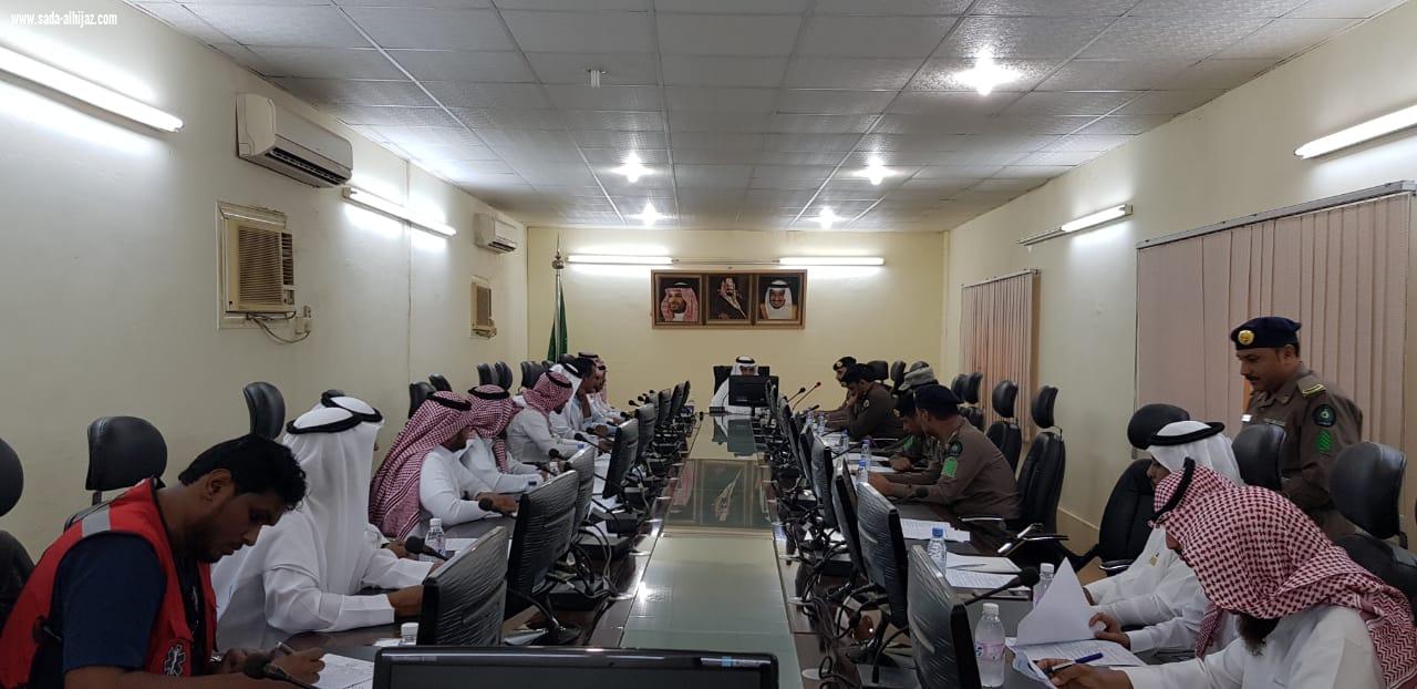 محافظ محافظة الطوال يرأس اللجنة الفرعية للدفاع المدني