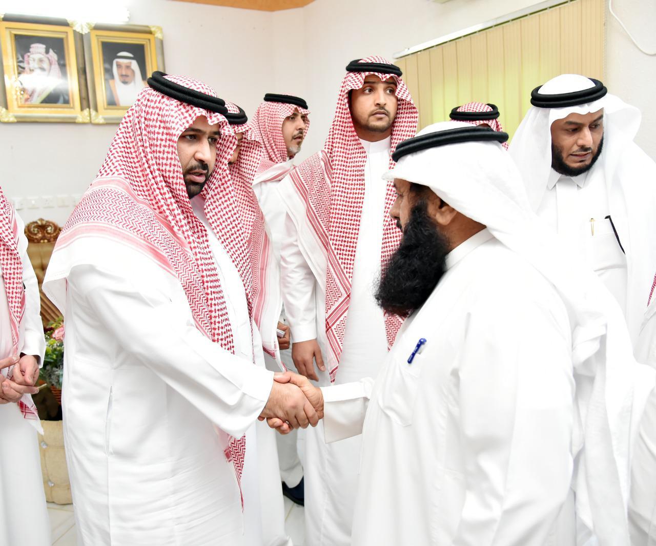 الأمير محمد بن عبدالعزيز يتفقد مراكز الكدمي ووساع والجوين ووادي رزان