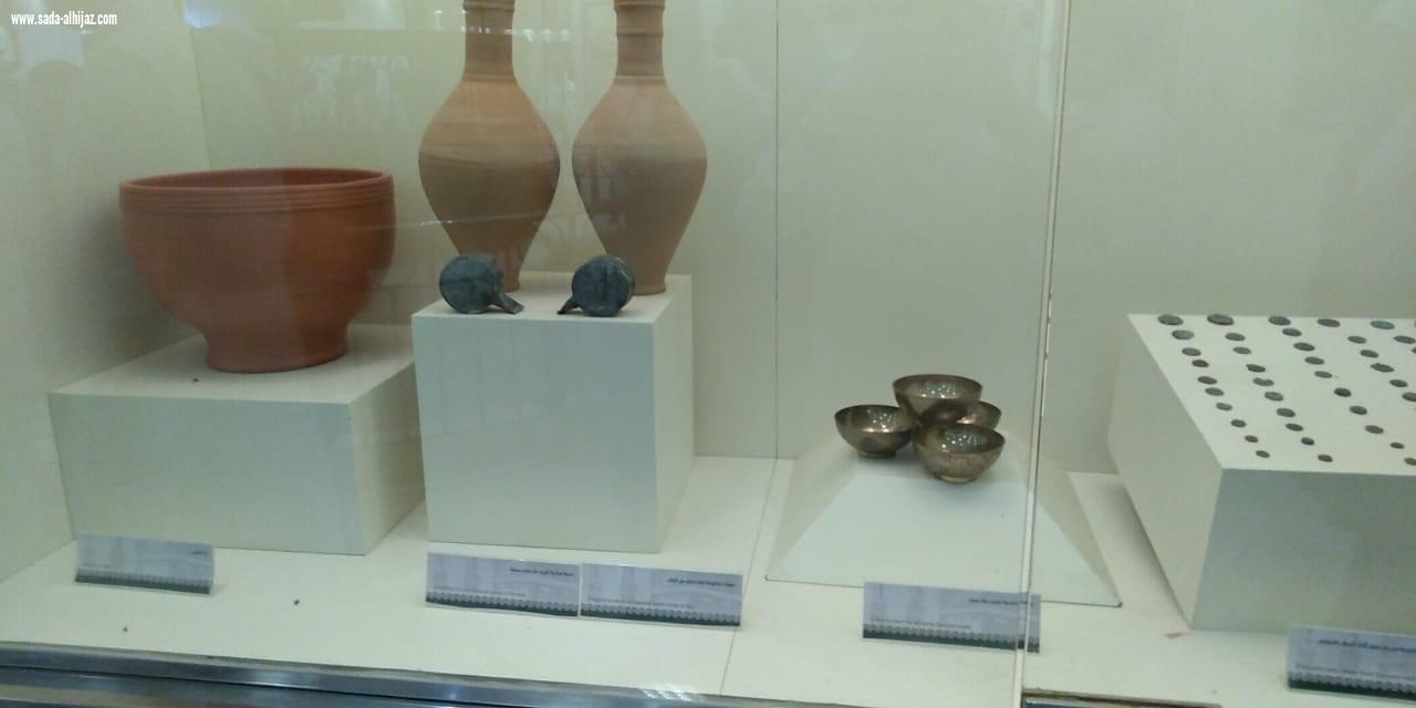 ملتقى محبي مكة يتجولون بضيوف الرحمن من جنوب افريقيا في كسوة الكعبة