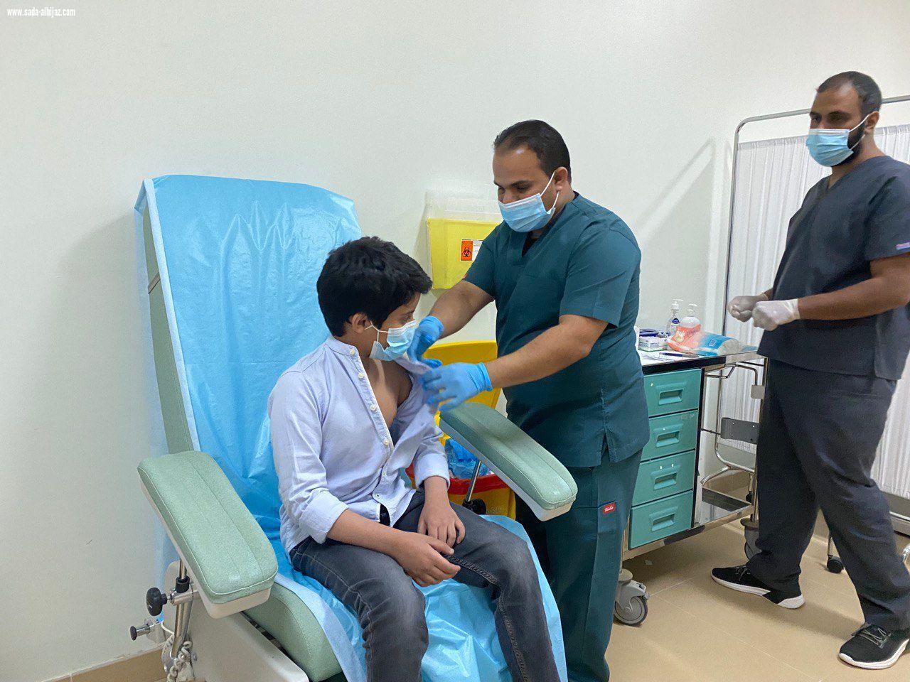 مركز اللقاحات بجامعة الباحة يقدم أكثر من 11 ألف جرعة
