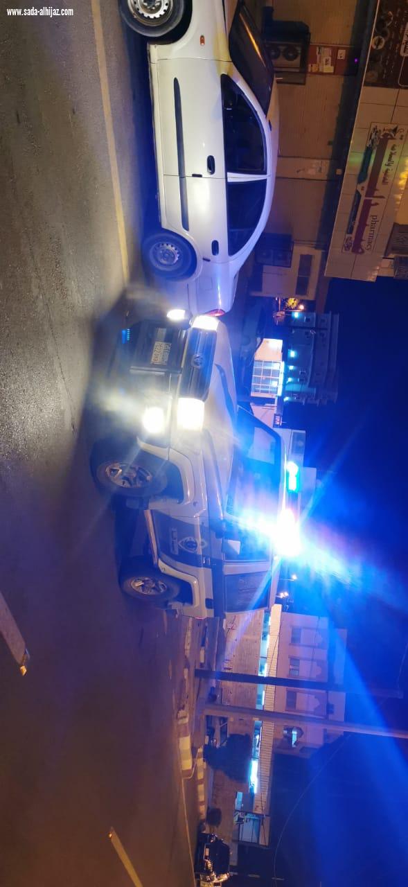 باشراف مساعد مدير شرطة جازان الدوريات الامنية تطبق حضر التجول بمحافظة الطوال وقراها وآل عمر المواطنون والمقيمون يبدون تجاوبا كبير في محافظة الطوال والقرى التابعة لها