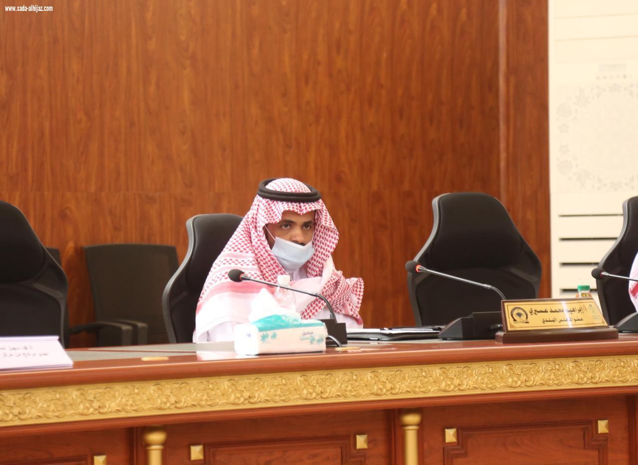 المجلس البلدي بمركز بحر أبو سكينة يعقد جلسته الاعتيادية بحضور نخبة من الشباب والشابات 