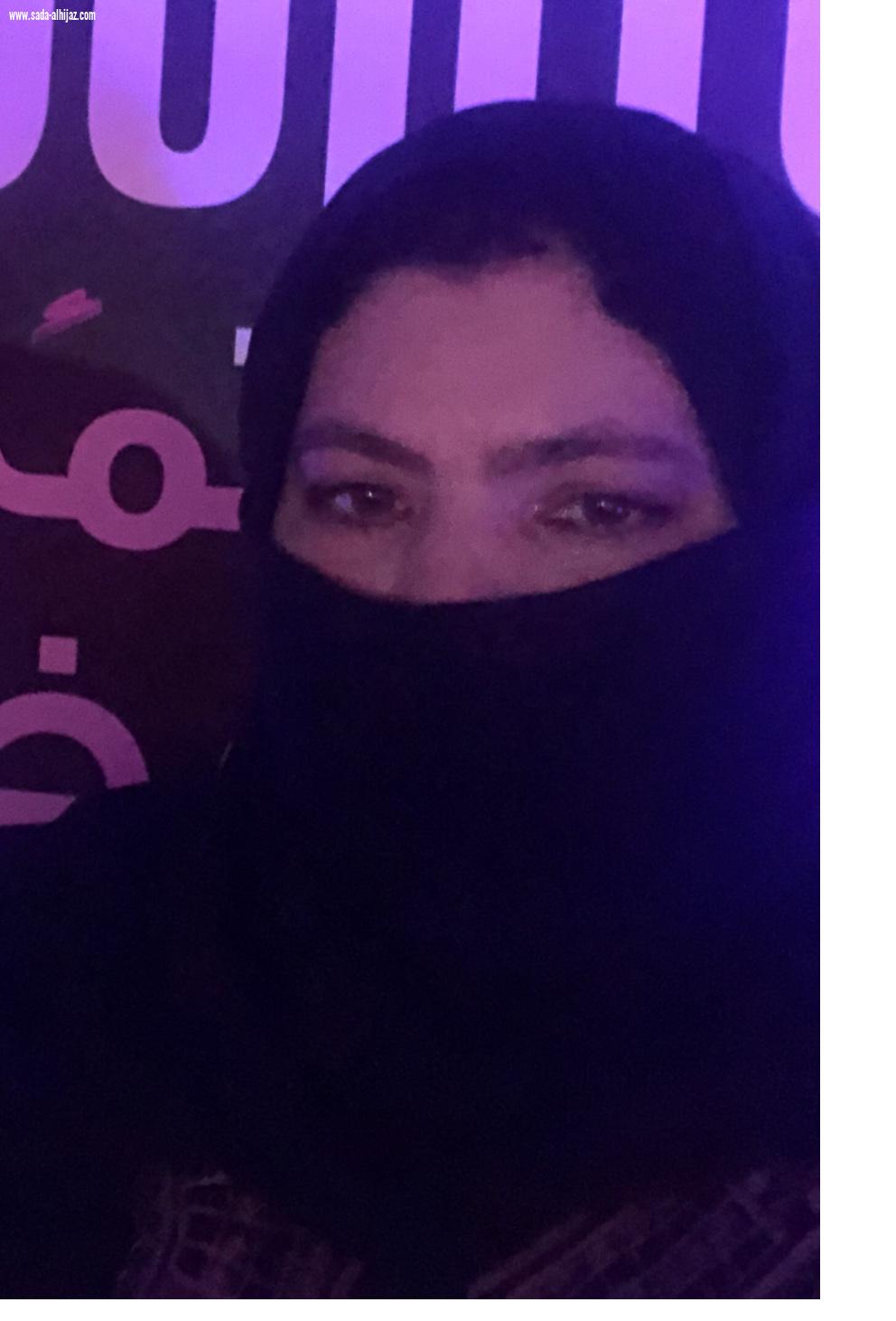 بعض البشريمكرون بك  كالثعالب  في لباس بشر 